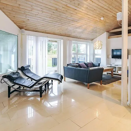 10 Person In Hj Rring Holiday home *